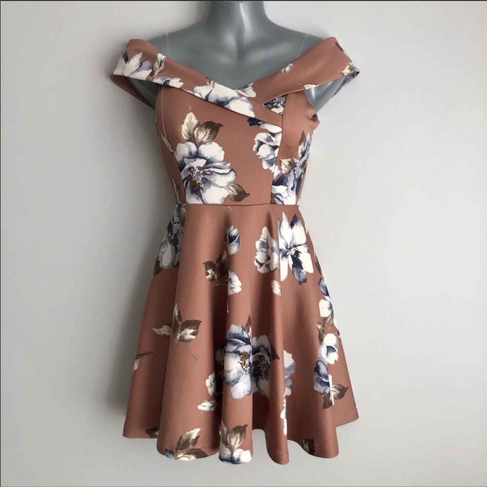 Gorgeous Windsor floral print dress small